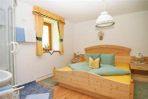 фото отеля Breitlehn Appartement Langenfeld
