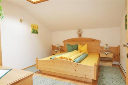 фото отеля Breitlehn Appartement Langenfeld