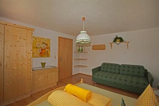 фото отеля Breitlehn Appartement Langenfeld