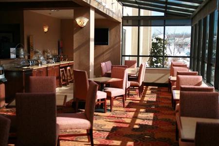фото отеля Hampton Inn Erie-South