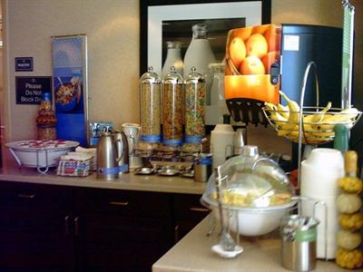 фото отеля Hampton Inn Erie-South