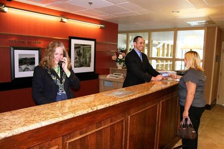 фото отеля Hampton Inn Erie-South