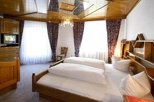 фото отеля Hotel Garni Tanzer Ischgl
