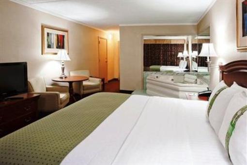 фото отеля Holiday Inn Warren