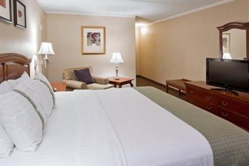 фото отеля Holiday Inn Warren