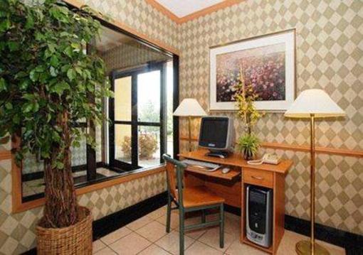 фото отеля Quality Inn Tech Center