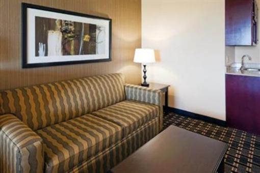 фото отеля Holiday Inn Express Hotel & Suites Ennis