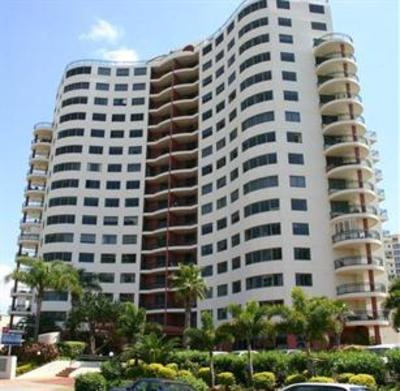 фото отеля The Meriton on Main Beach