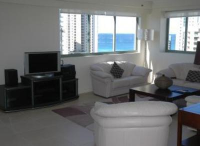 фото отеля The Meriton on Main Beach