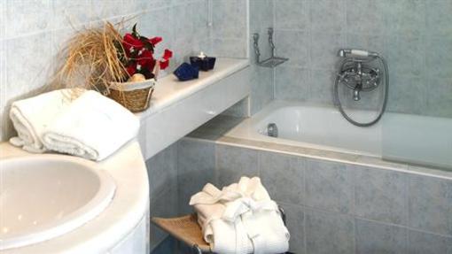 фото отеля Niriedes Hotel Platys Gialos (Sifnos)