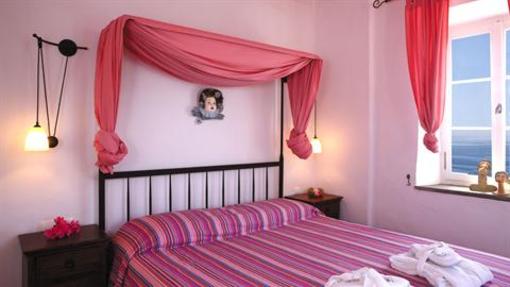 фото отеля Niriedes Hotel Platys Gialos (Sifnos)