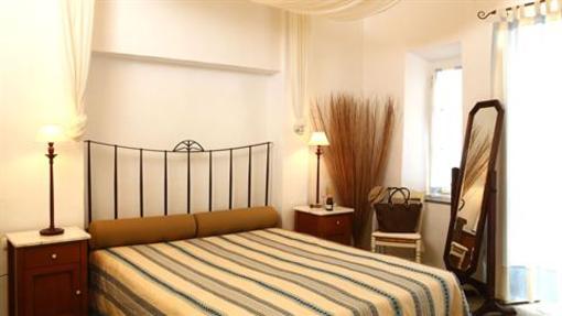 фото отеля Niriedes Hotel Platys Gialos (Sifnos)