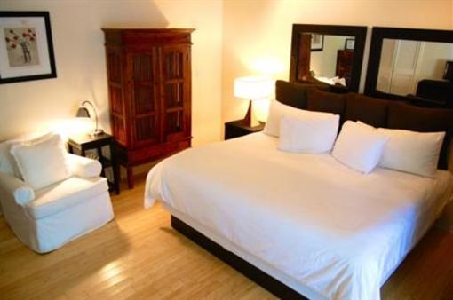 фото отеля Alexanders Guesthouse Key West