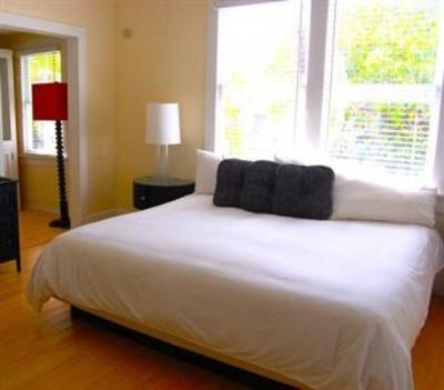 фото отеля Alexanders Guesthouse Key West