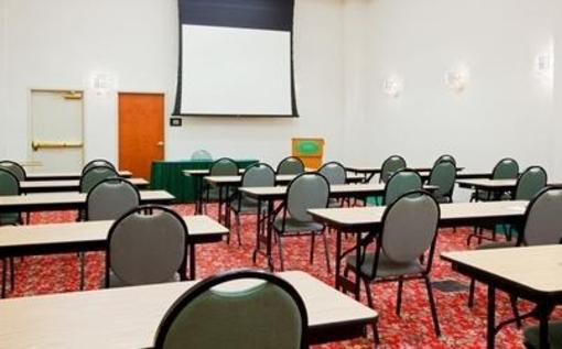 фото отеля Holiday Inn Express Suites Greensboro East