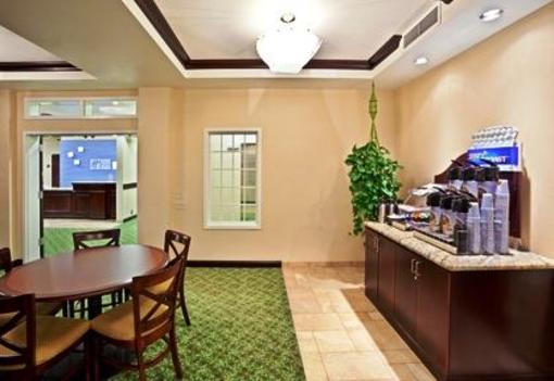 фото отеля Holiday Inn Express Hotel & Suites Ontario