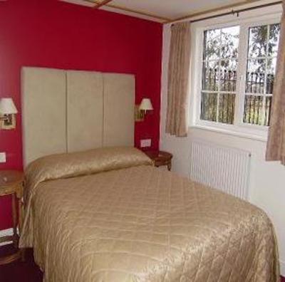 фото отеля Stansted Guest House Takeley