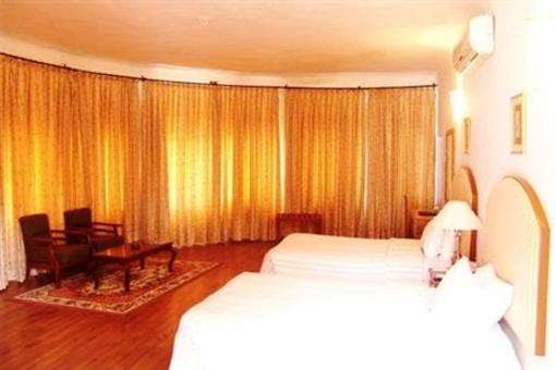 фото отеля Jayamahal Palace Hotel Bangalore