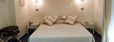 фото отеля Baia dei Faraglioni Beach Resort