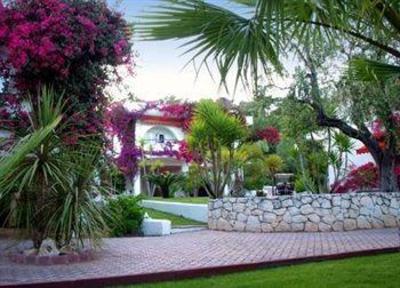 фото отеля Baia dei Faraglioni Beach Resort