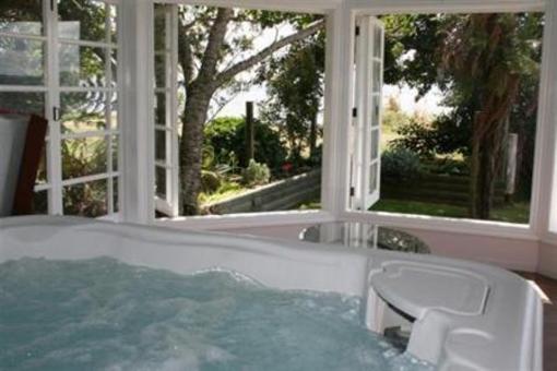 фото отеля The Lake House Rotorua
