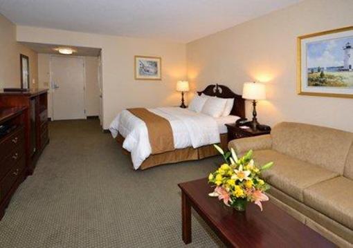 фото отеля Clarion Inn Martha's Vineyard