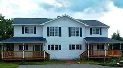 фото отеля Spruce Lodge Bed and Breakfast