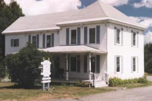 фото отеля Spruce Lodge Bed and Breakfast