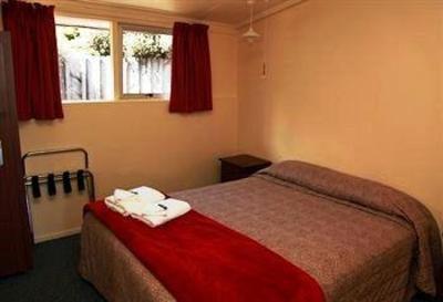 фото отеля Edgewater Motel Te Anau