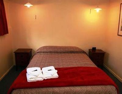 фото отеля Edgewater Motel Te Anau