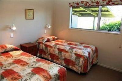 фото отеля Edgewater Motel Te Anau