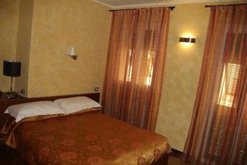 фото отеля Oasi Hotel Levanto