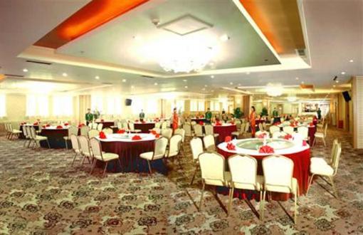 фото отеля Happy Holiday Hotel