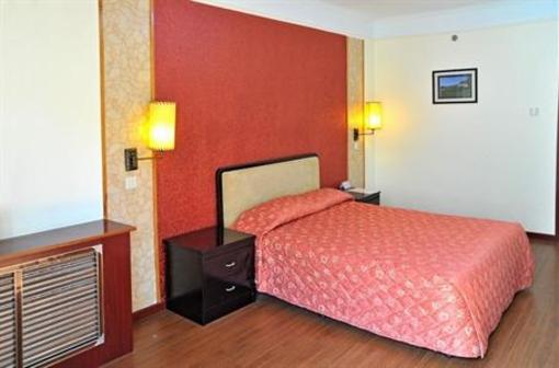 фото отеля Happy Holiday Hotel