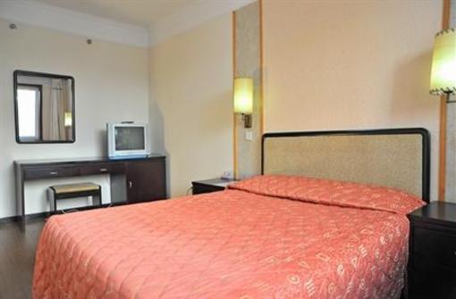 фото отеля Happy Holiday Hotel