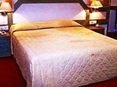 фото отеля Hotel Nandhini St Marks Rd.