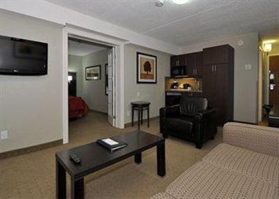 фото отеля Comfort Inn Airport West