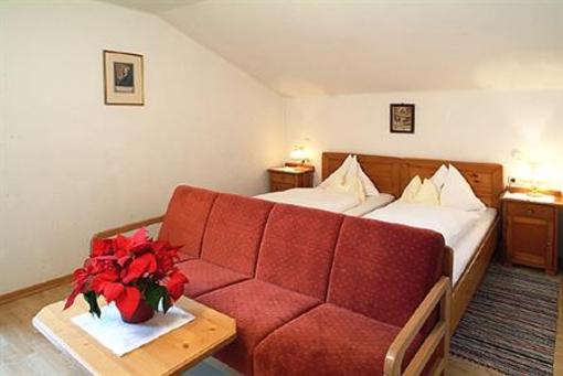 фото отеля Hotel Garni Pension Hubertus