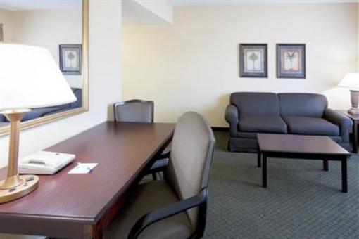 фото отеля Holiday Inn Express Hotel & Suites Dunedin (Florida)