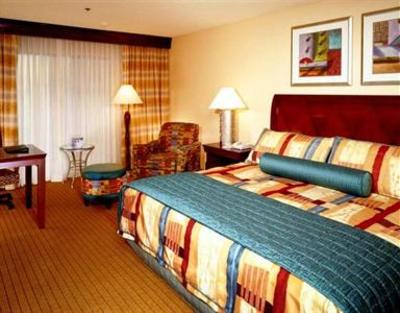 фото отеля DoubleTree by Hilton Bakersfield
