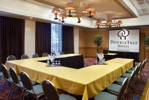 фото отеля DoubleTree by Hilton Bakersfield