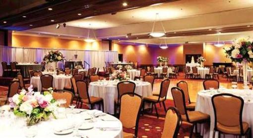 фото отеля DoubleTree by Hilton Bakersfield