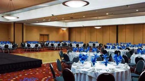 фото отеля DoubleTree by Hilton Bakersfield