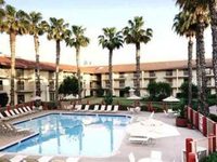 DoubleTree by Hilton Bakersfield