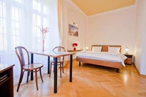 фото отеля Residence Thunovska 19
