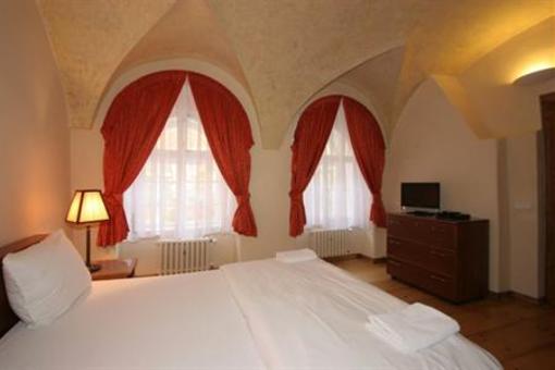 фото отеля Residence Thunovska 19