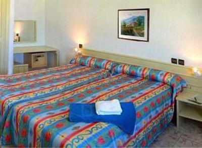 фото отеля Golden Tulip Anezi Hotel