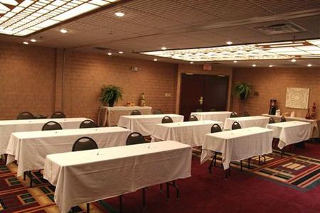 фото отеля Hampton Inn Seymour