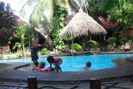 фото отеля Alona Tropical Beach Resort