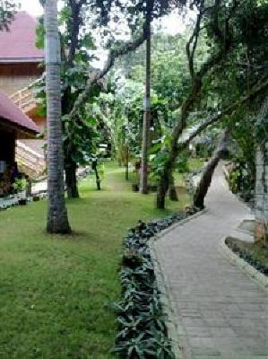 фото отеля Alona Tropical Beach Resort